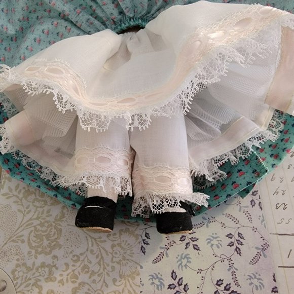 Vintage Madame Alexander Doll 8" Beth - Little Women - Picture 8 of 10